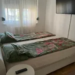 Nova Otoka Apartment