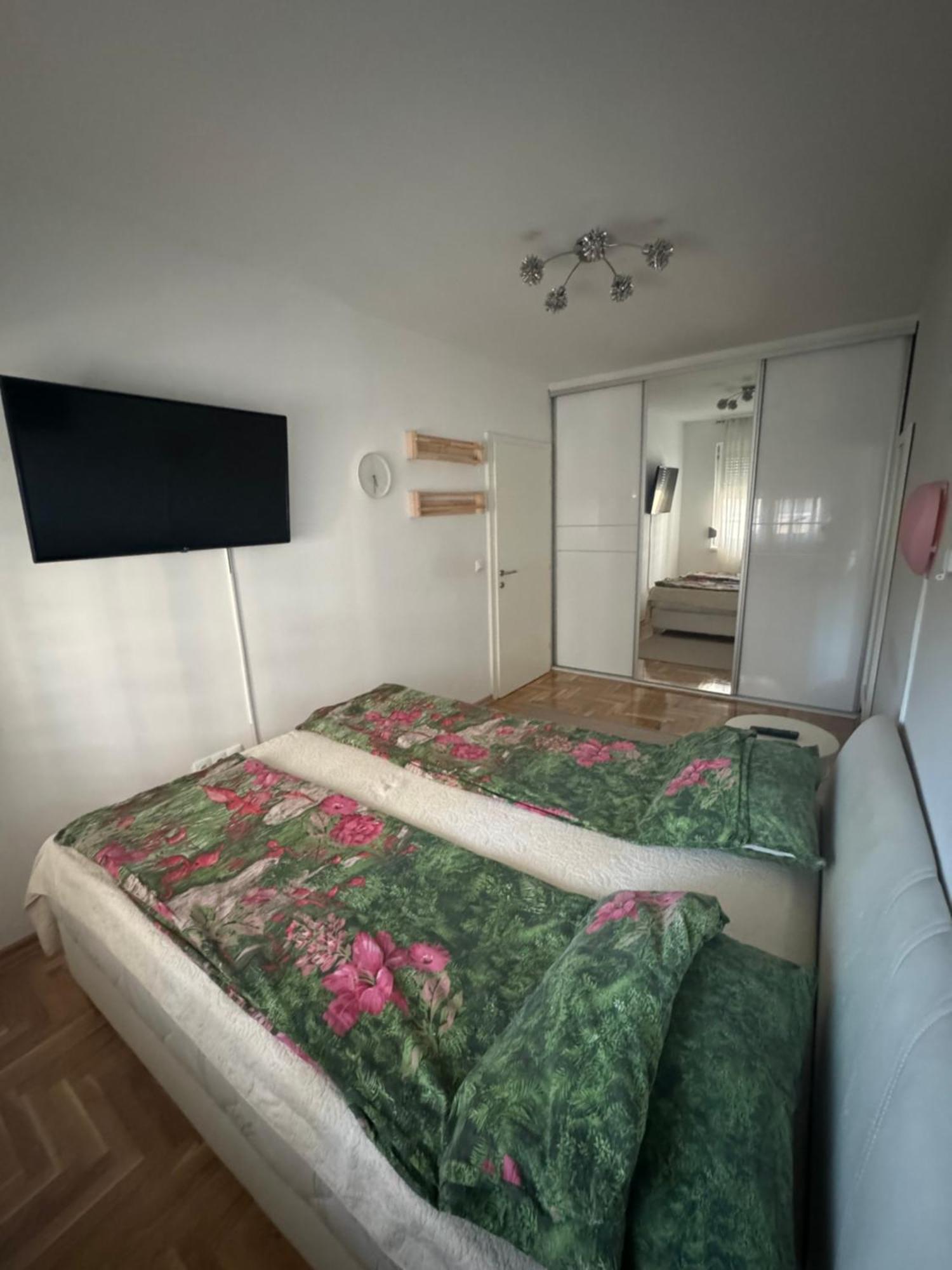 Nova Otoka Apartment